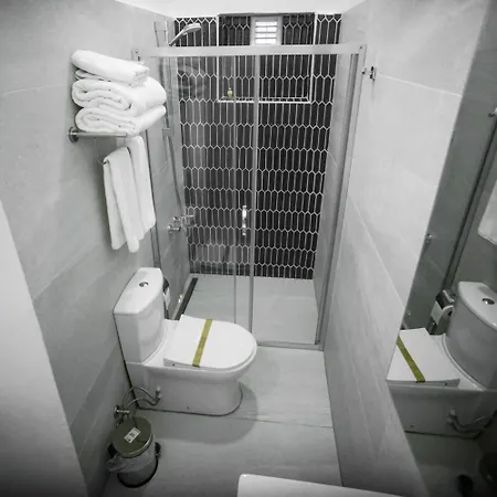 Palm Bueyuekada מלון *