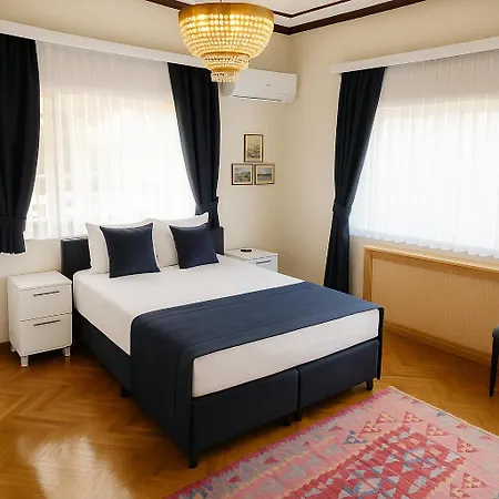 Palm Bueyuekada Hotel