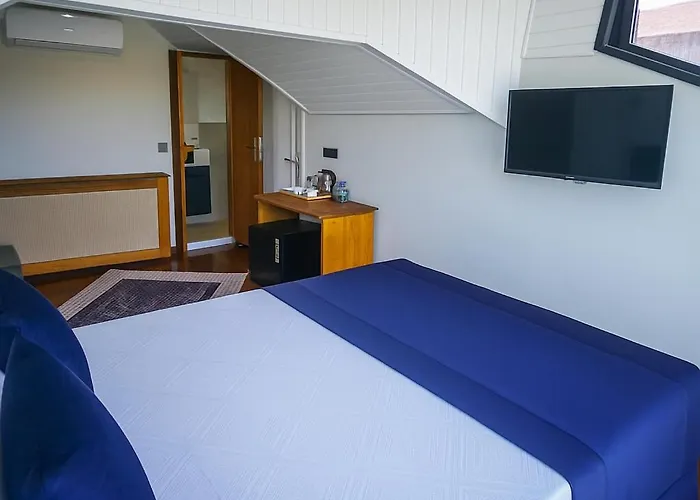 Palm Bueyuekada Hotel *