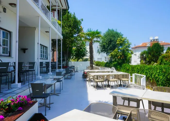 Palm Bueyuekada Hotel Stambuł